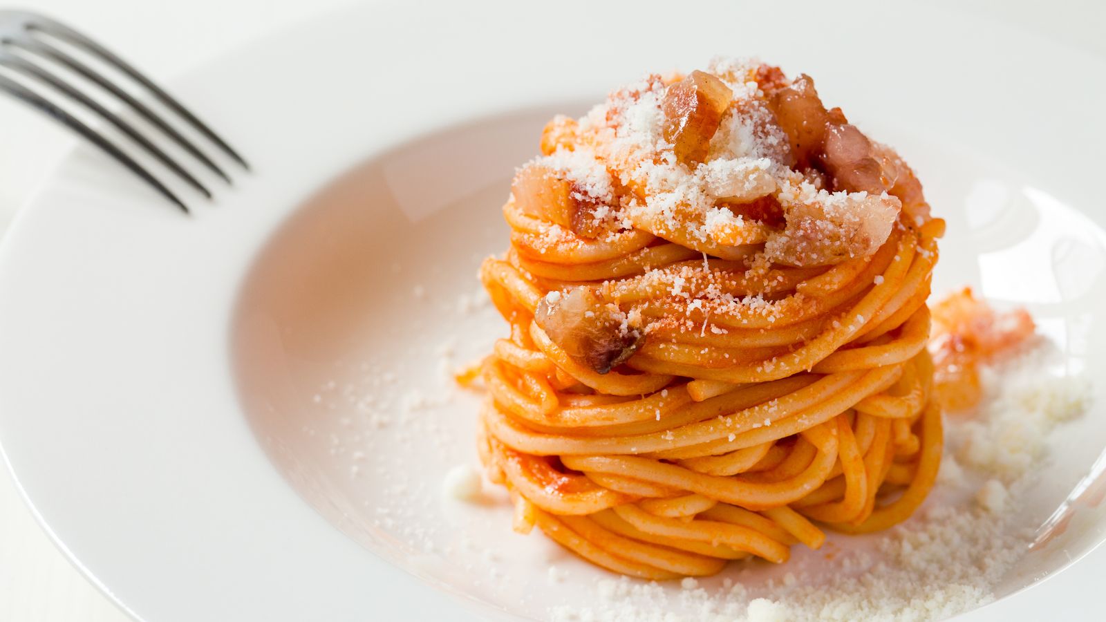 La Sinfonia della Carbonara: Un Classico della Cucina Romana